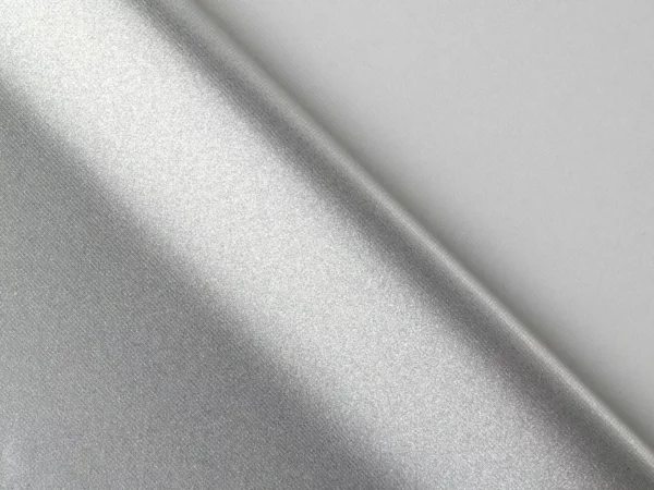 Tissu gris argenté scintillant