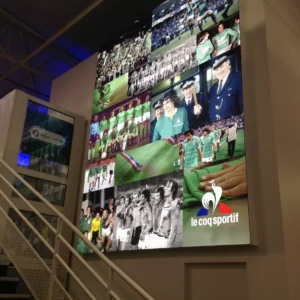 Affiche rétro de football "Le Coq Sportif".