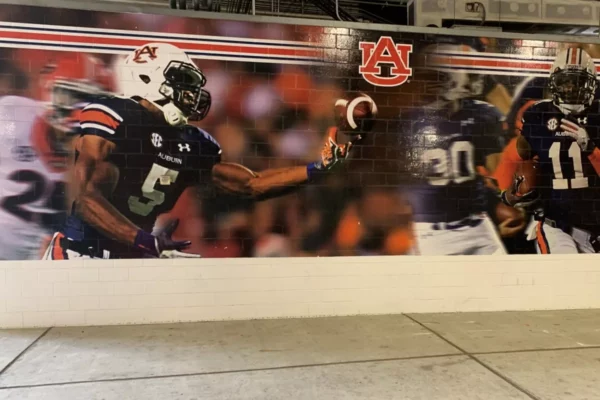 Fresque de joueurs de football américain Auburn University.